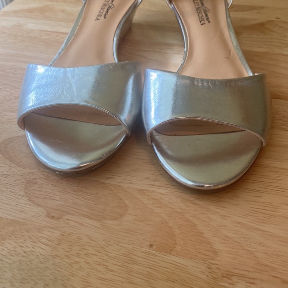 Badgley Mischka Ankle Strappy Wedge Silver Metallic Rhinestone Sandals - Picture 3 of 14